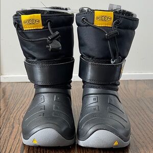 Keen Black and Gray Winter Boots